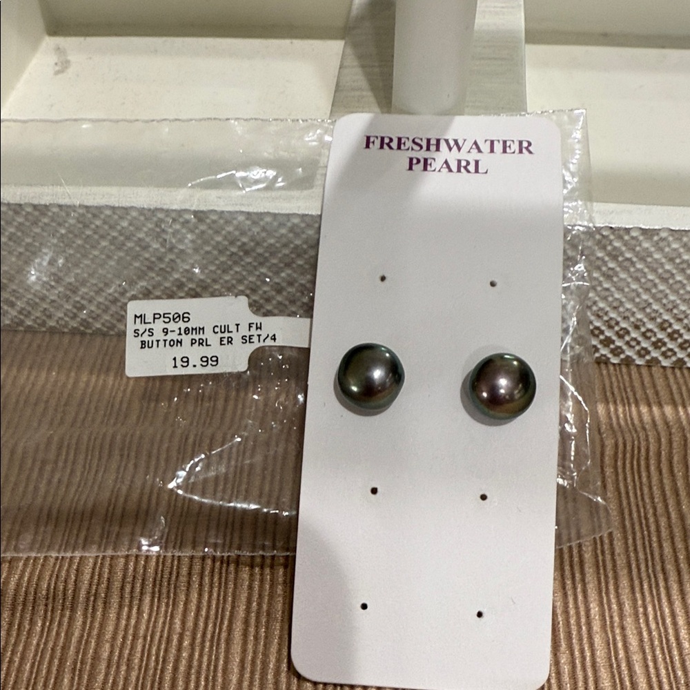 Black Fresh Pear Earrings and bracelet